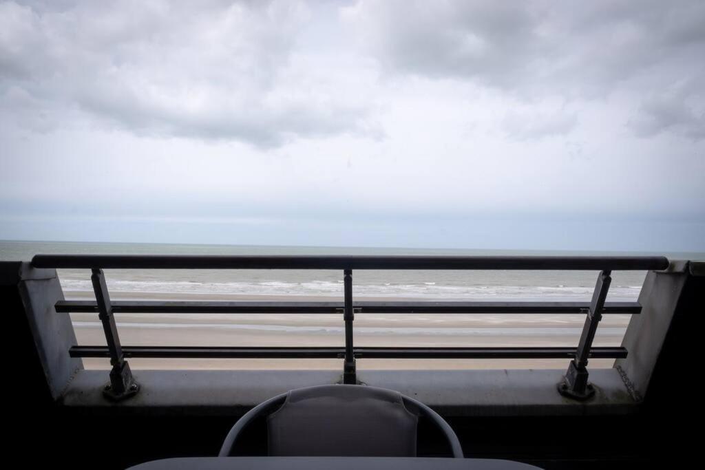 White & Sea, Face A La Mer 布赖迪讷 外观 照片